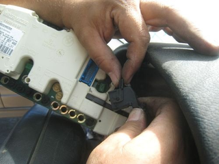 Illustration for article titled Junkyard Build Quality Challenge, Speedometer Edition: Germany